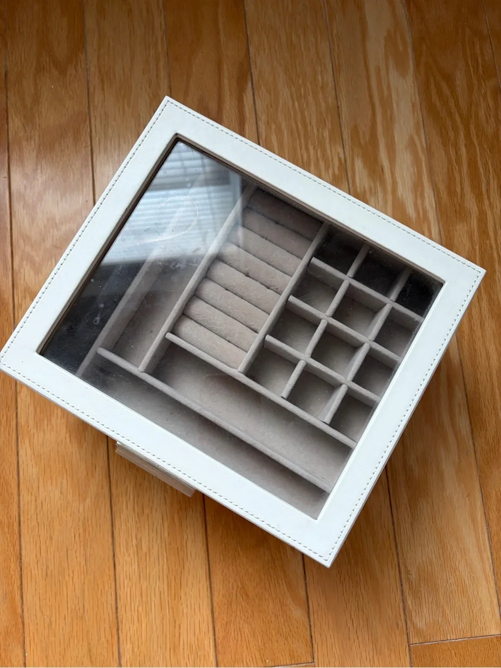 Cream Jewelry Organizer with Multi-Compartment Storage - Picture 2 of 12